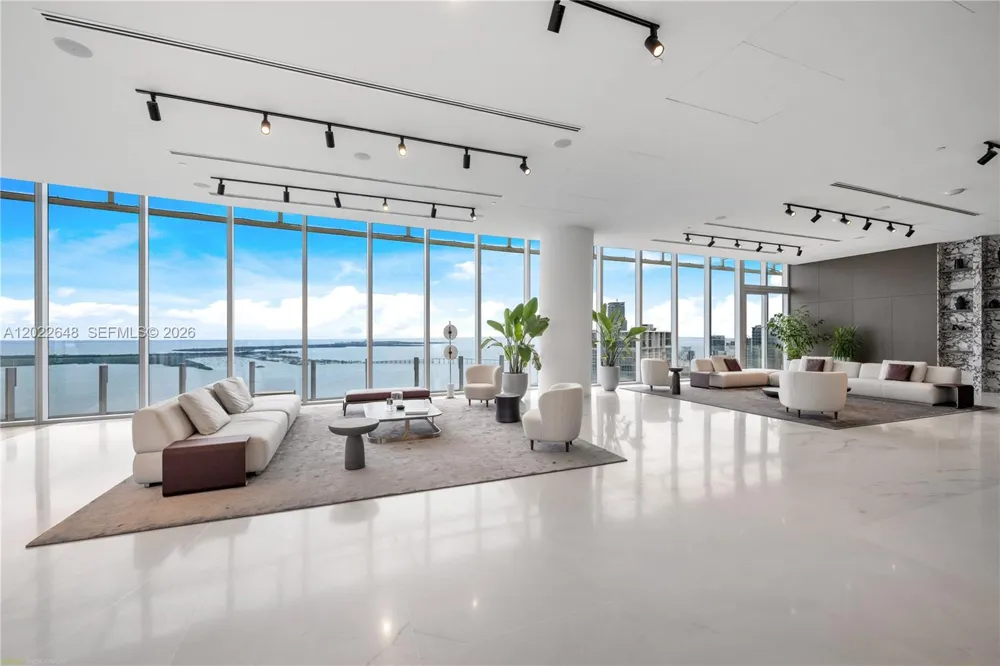 300 Biscayne Blvd Way #3604 Miami, FL 33131