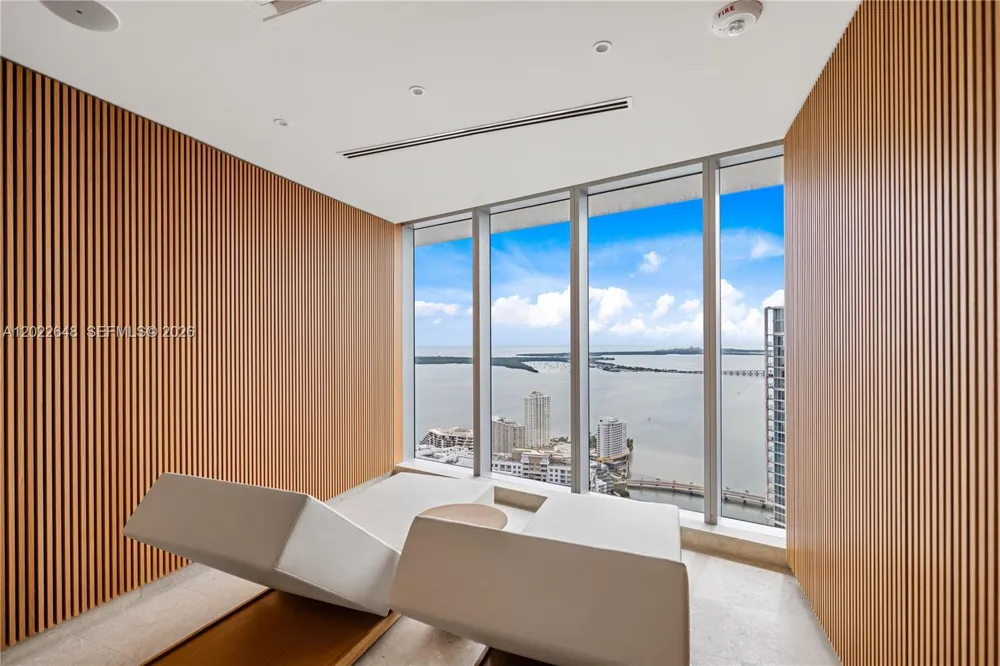 300 Biscayne Blvd Way #3604 Miami, FL 33131