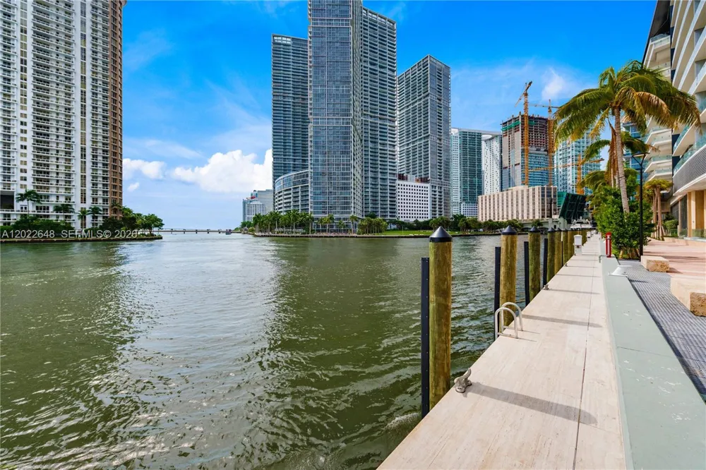 300 Biscayne Blvd Way #3604 Miami, FL 33131