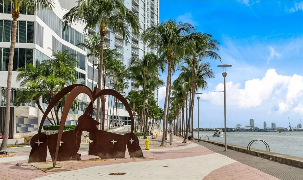 300 Biscayne Blvd Way #3604 Miami, FL 33131