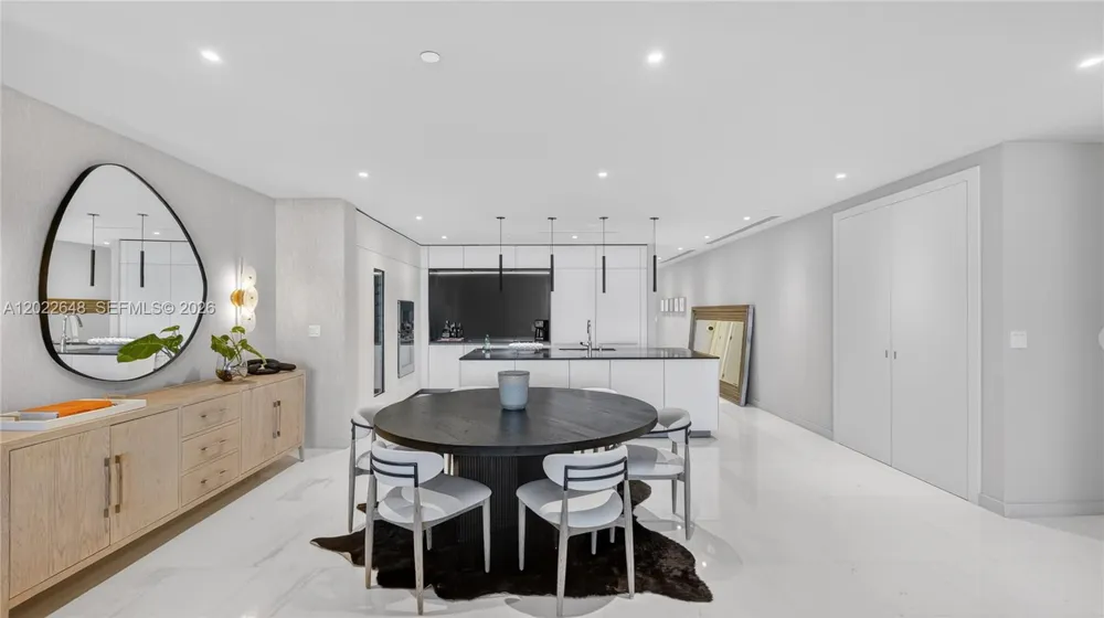 300 Biscayne Blvd Way #3604 Miami, FL 33131