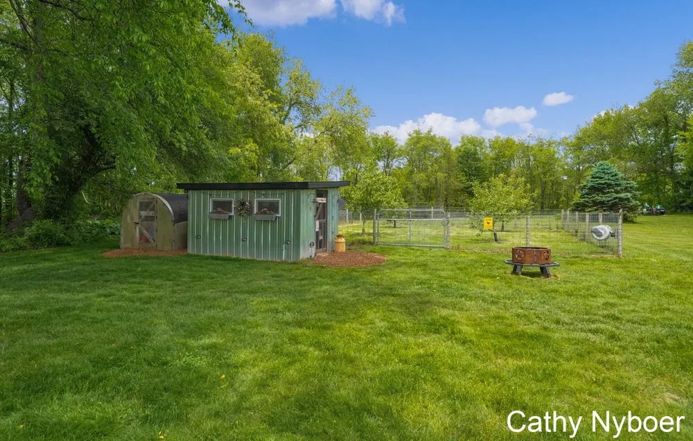 9188 W V AVENUE Prairie Ronde Township, MI 49087