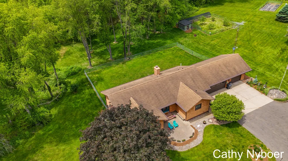 9188 W V AVENUE Prairie Ronde Township, MI 49087