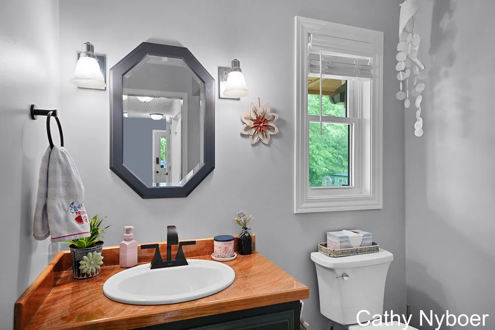 9188 W V AVENUE Prairie Ronde Township, MI 49087