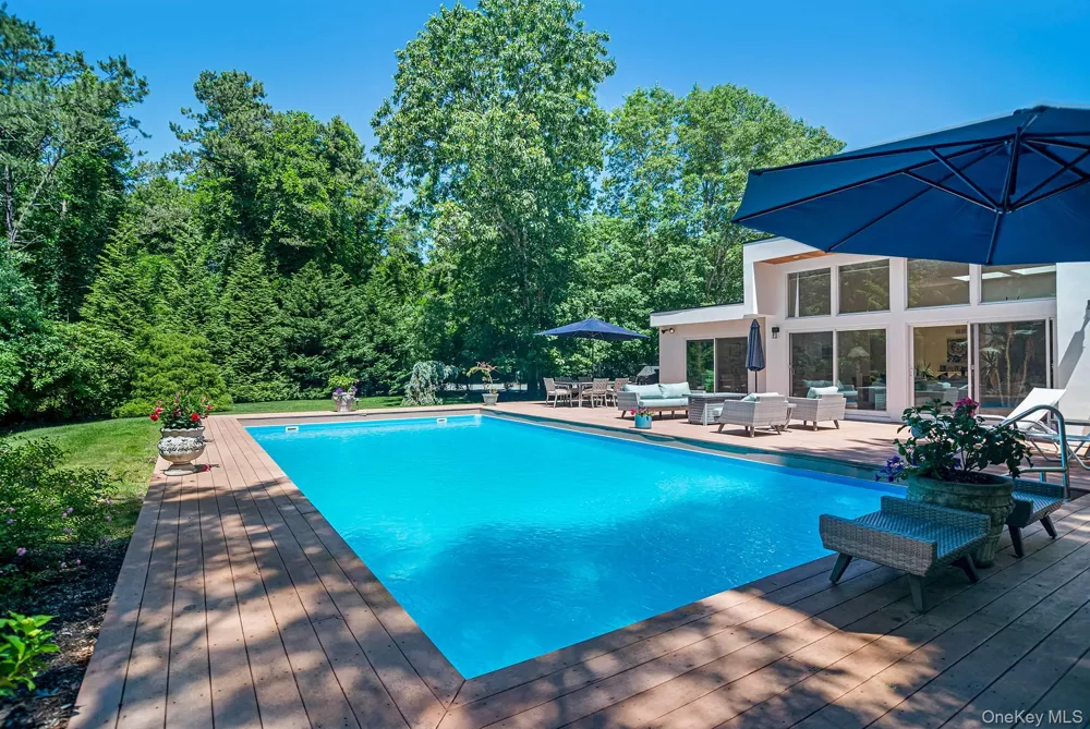 36 DeerField Way Quogue, NY 11959