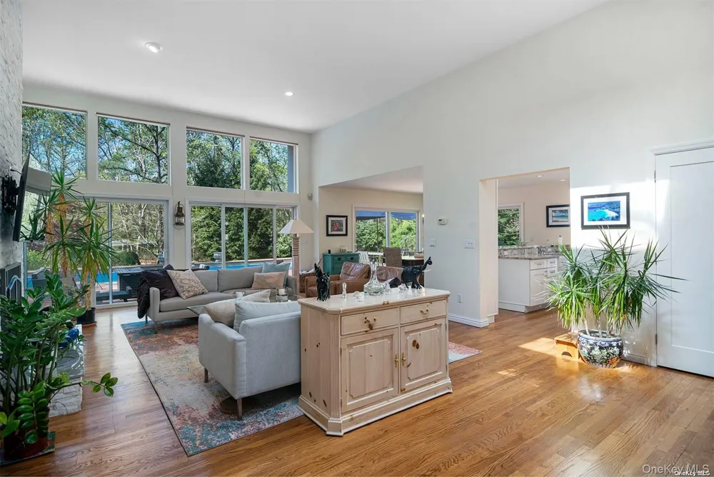 36 DeerField Way Quogue, NY 11959