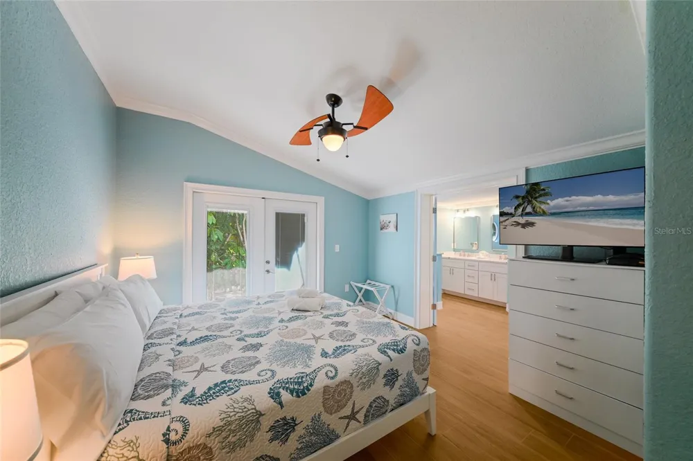 324 64TH STREET Holmes Beach, FL 34217