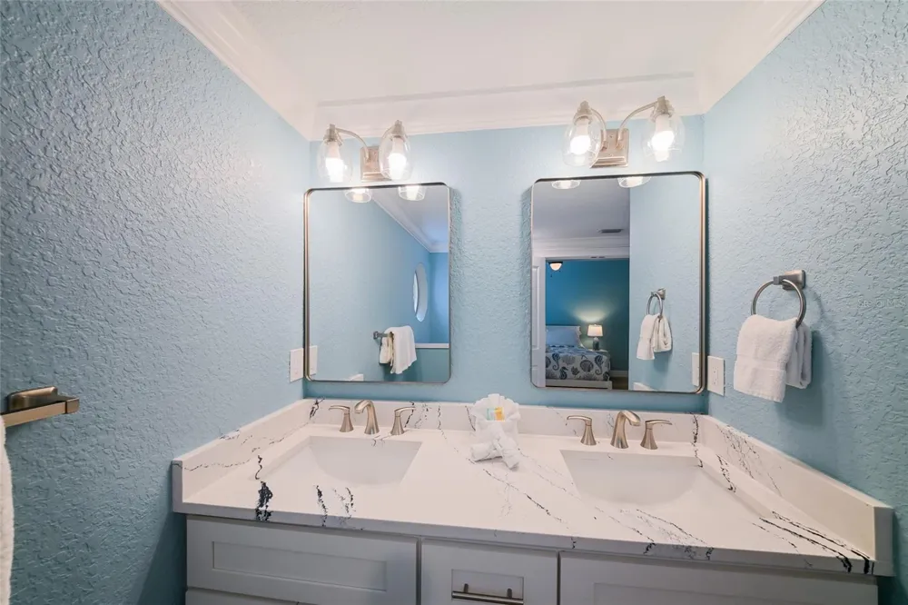 324 64TH STREET Holmes Beach, FL 34217