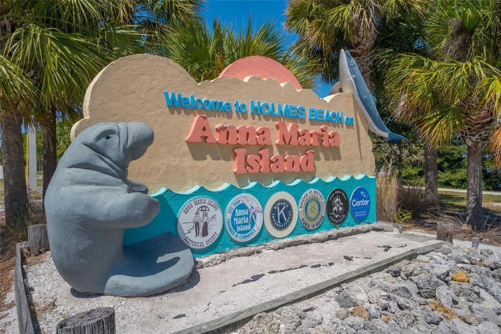 324 64TH STREET Holmes Beach, FL 34217