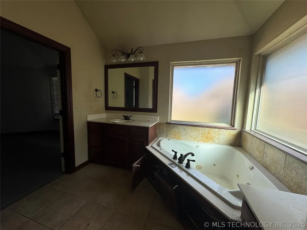 5125 SW 123rd Street Oklahoma City, OK 73173