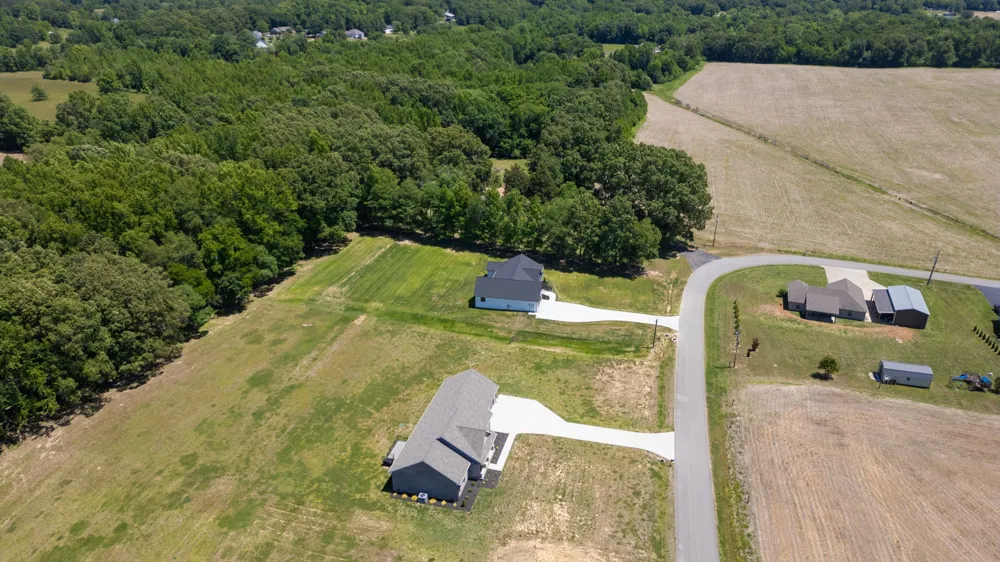 865 Alman Cemetery Rd Paris, TN 38242