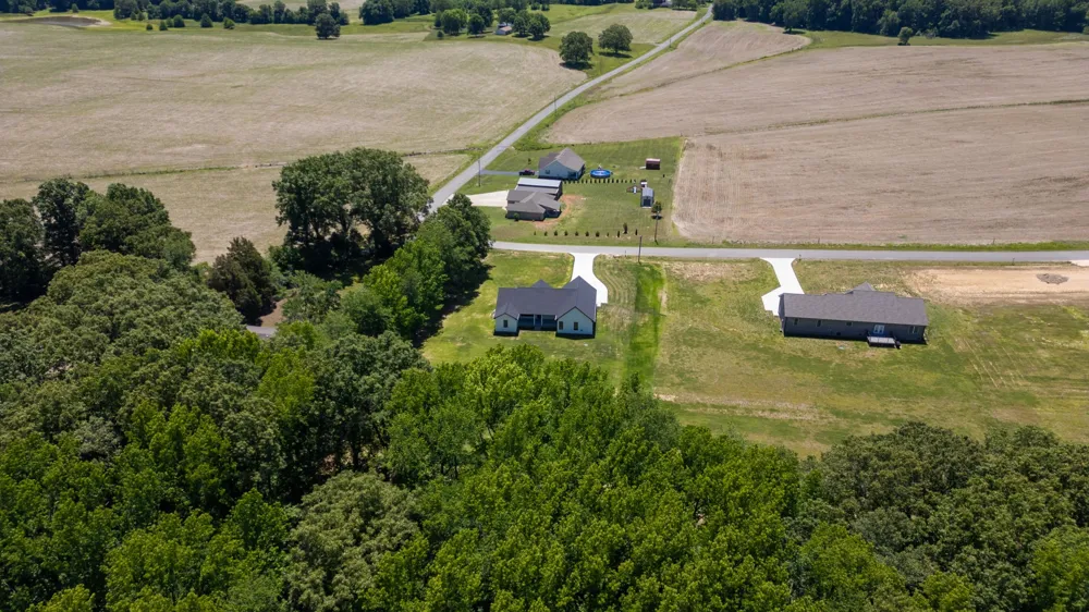 865 Alman Cemetery Rd Paris, TN 38242