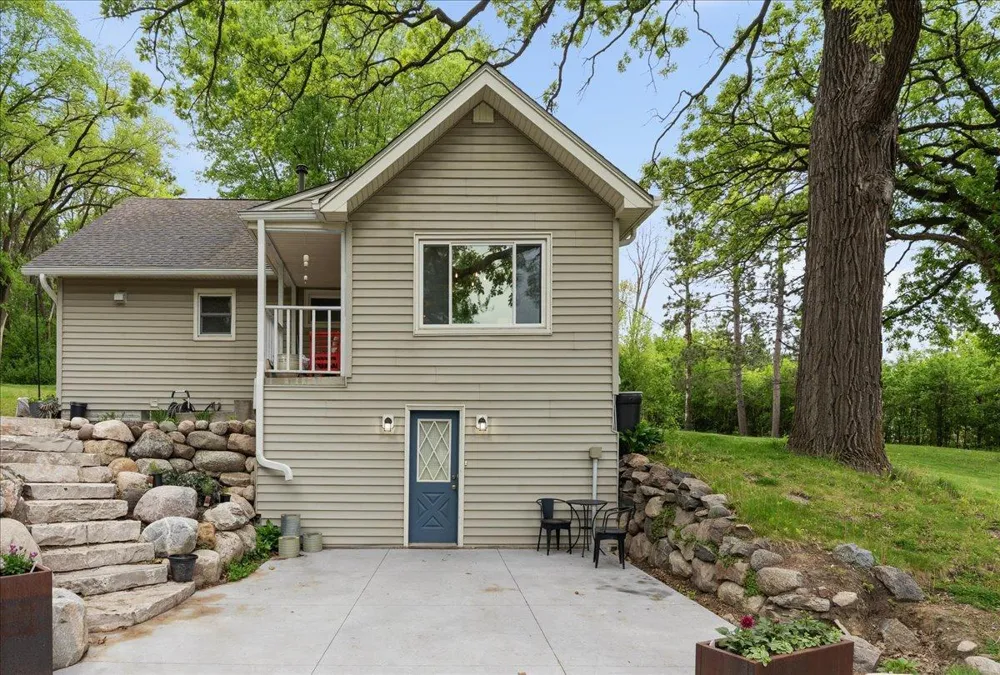 425 County Road 19 Minnetrista, MN 55364