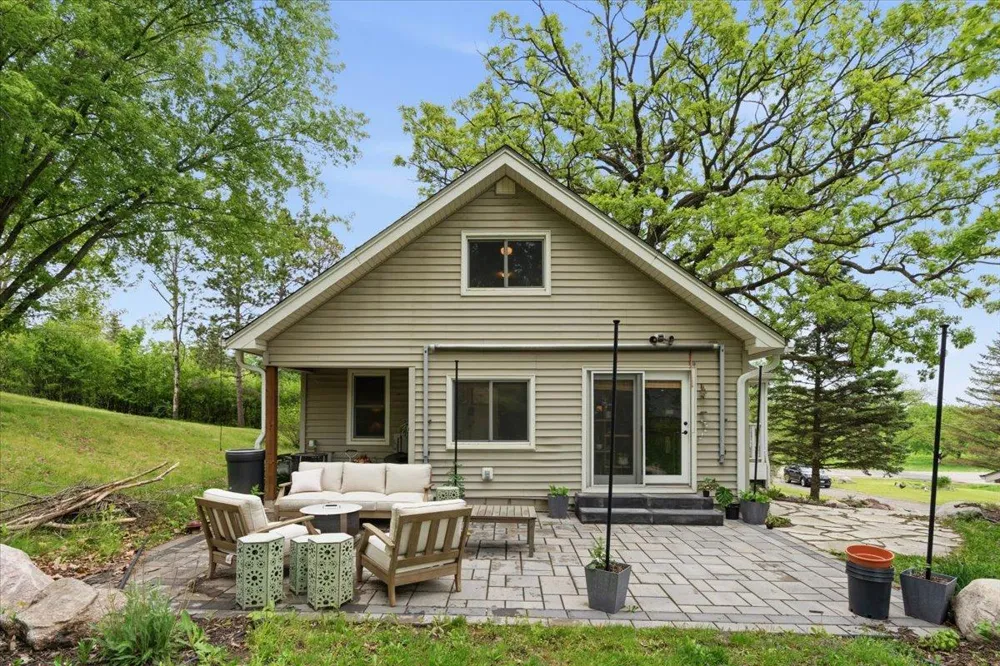 425 County Road 19 Minnetrista, MN 55364