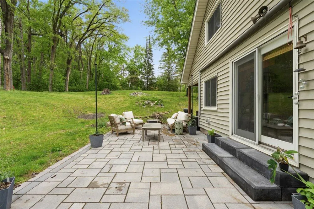 425 County Road 19 Minnetrista, MN 55364