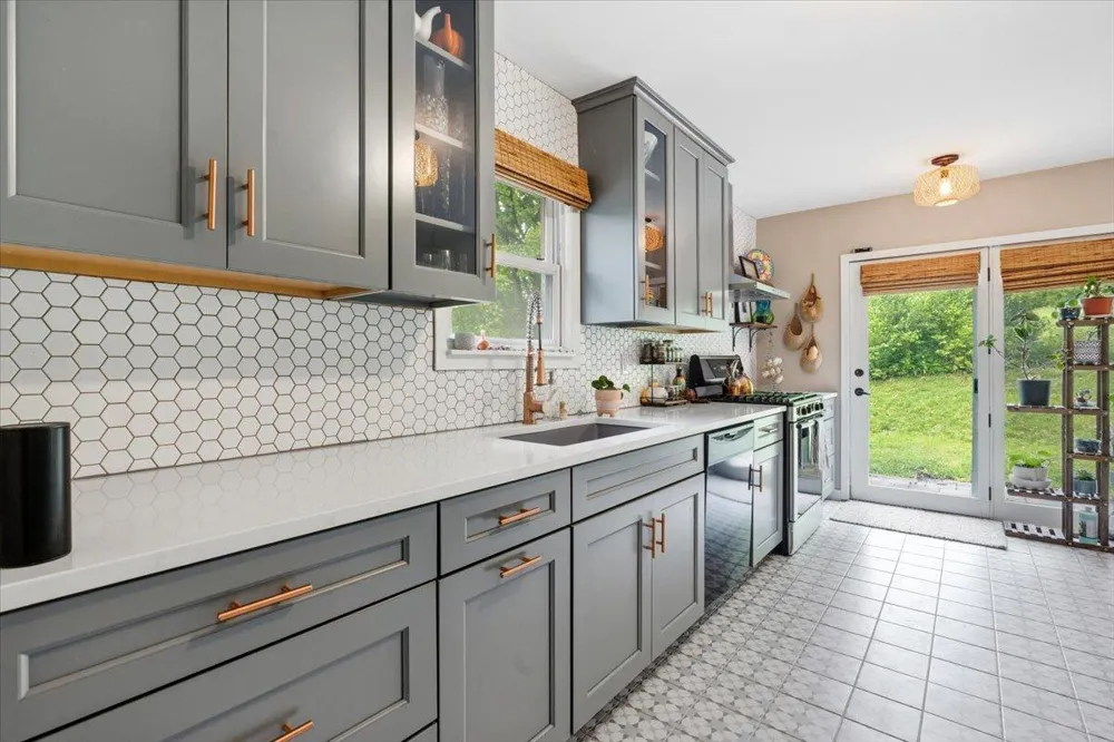 425 County Road 19 Minnetrista, MN 55364