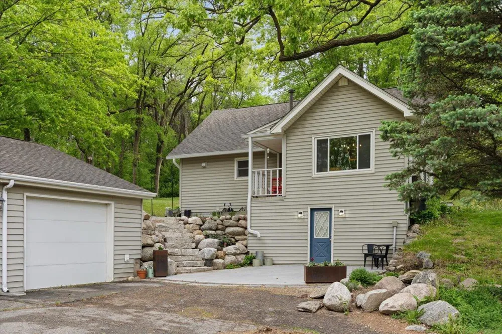 425 County Road 19 Minnetrista, MN 55364