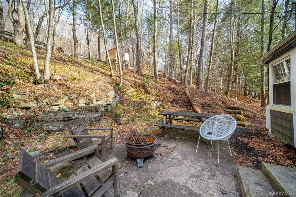 34 Overlook Road Woodbourne, NY 12788