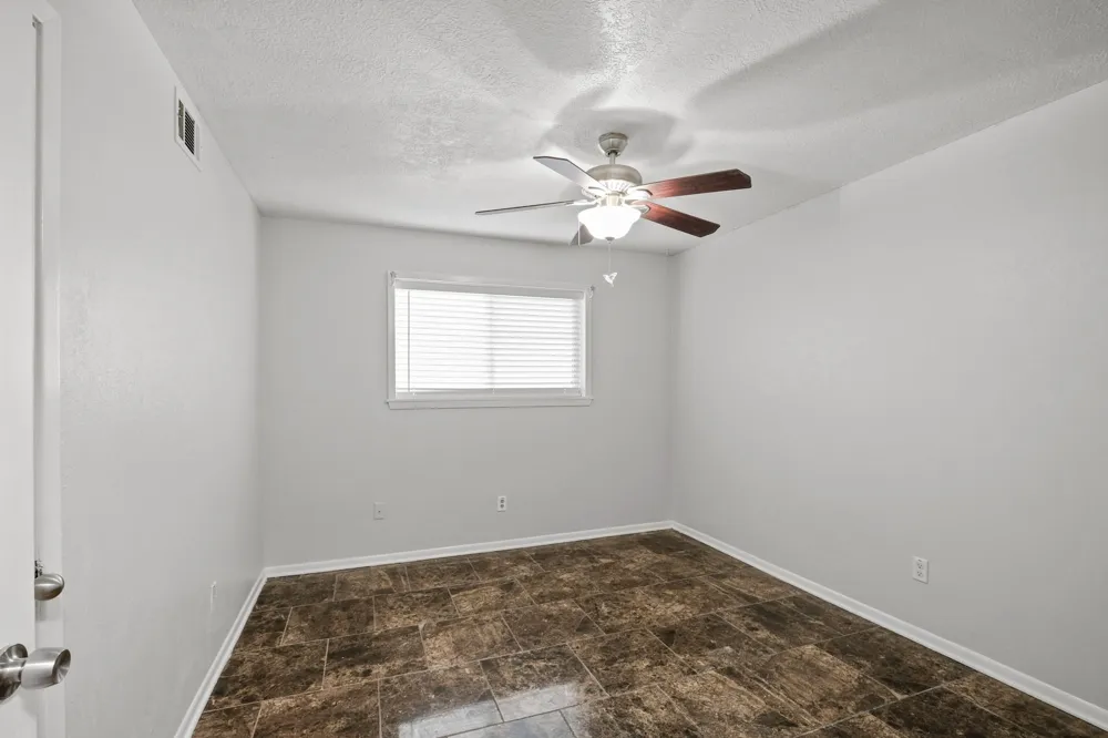 1905 Zapp Lane Pasadena, TX 77502