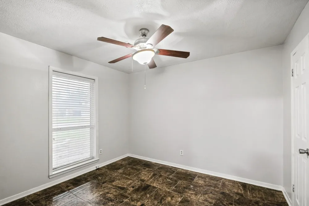 1905 Zapp Lane Pasadena, TX 77502