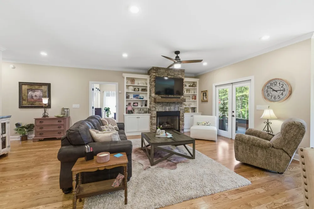25 Dry Fork Dr Winchester, TN 37398
