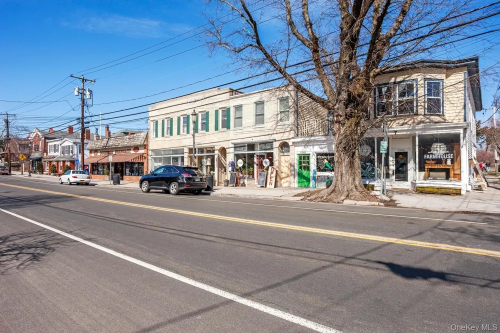 55075 Main Road #Youngs Bldg #3 Southold, NY 11971