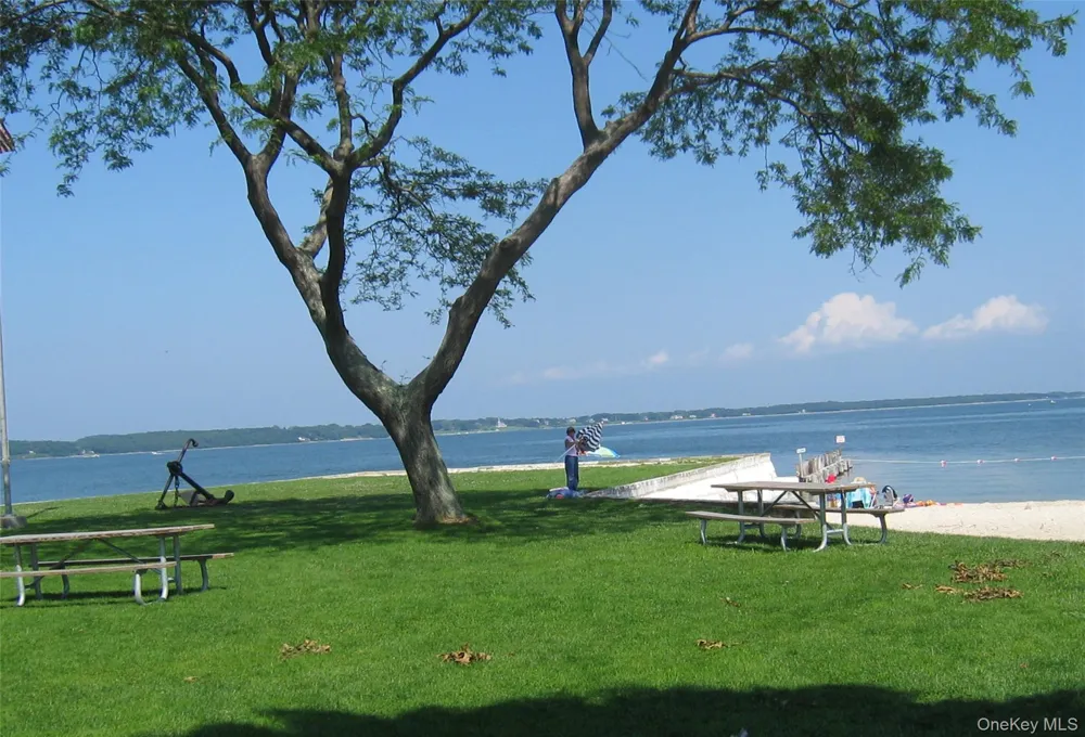 55075 Main Road #Youngs Bldg #3 Southold, NY 11971