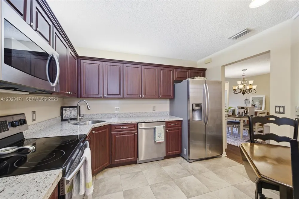 4111 Coral Tree Cir #327 Coconut Creek, FL 33073