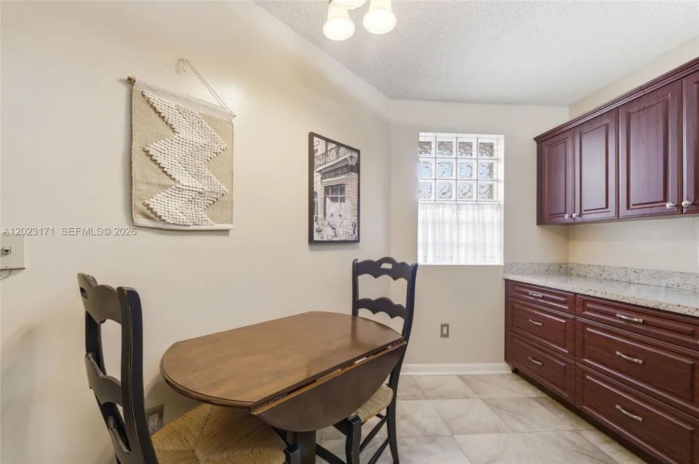 4111 Coral Tree Cir #327 Coconut Creek, FL 33073