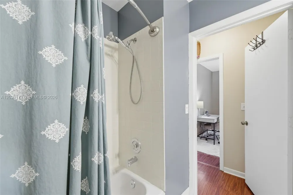 4111 Coral Tree Cir #327 Coconut Creek, FL 33073