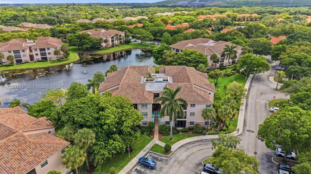4111 Coral Tree Cir #327 Coconut Creek, FL 33073