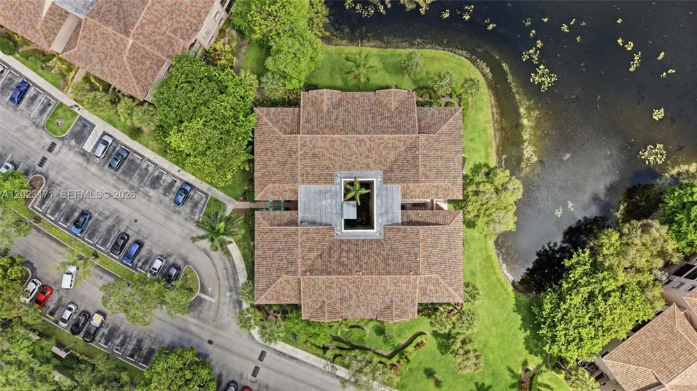 4111 Coral Tree Cir #327 Coconut Creek, FL 33073
