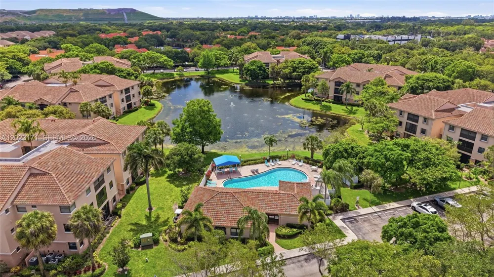 4111 Coral Tree Cir #327 Coconut Creek, FL 33073