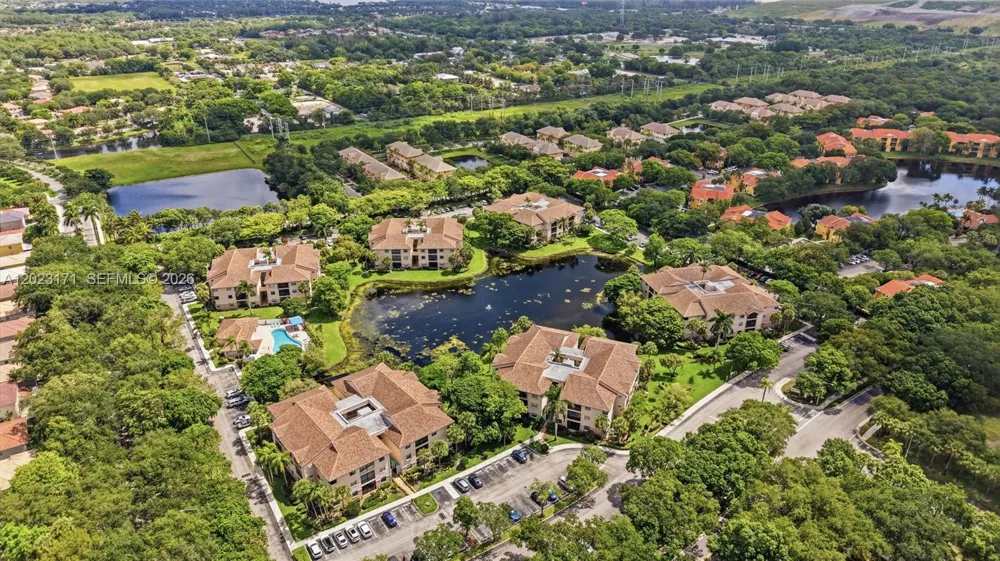 4111 Coral Tree Cir #327 Coconut Creek, FL 33073