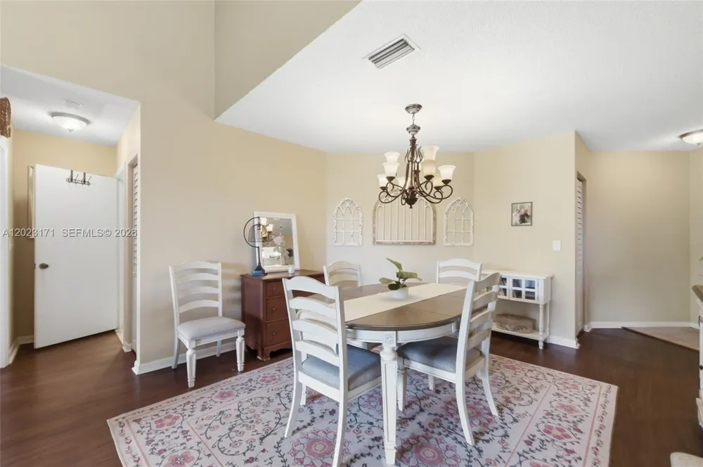4111 Coral Tree Cir #327 Coconut Creek, FL 33073