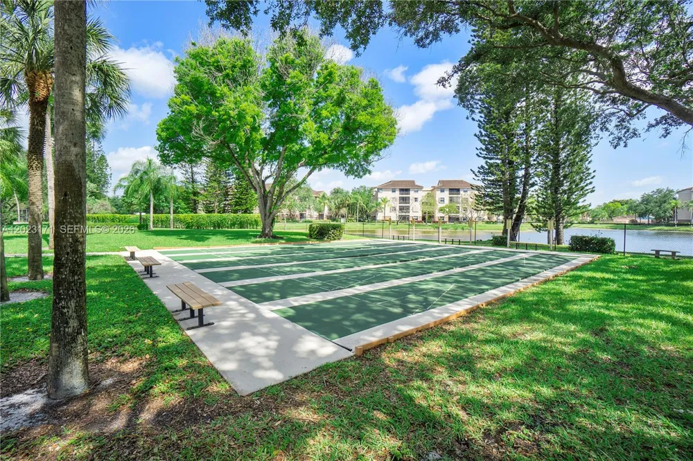 4111 Coral Tree Cir #327 Coconut Creek, FL 33073