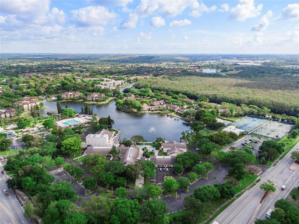 4111 Coral Tree Cir #327 Coconut Creek, FL 33073