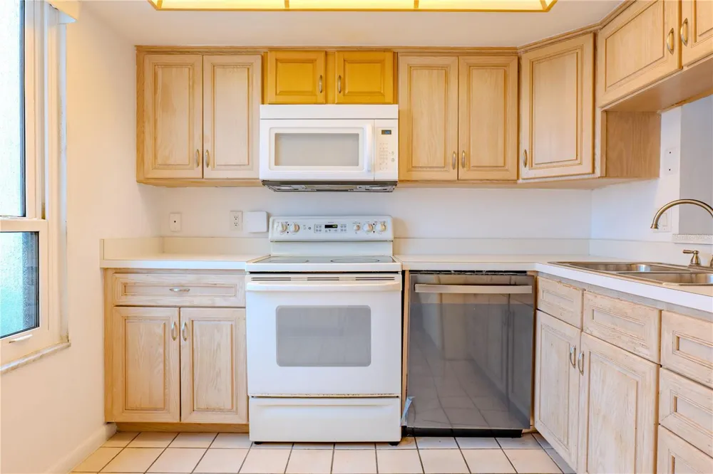 2616 COVE CAY DRIVE #701 Clearwater, FL 33760
