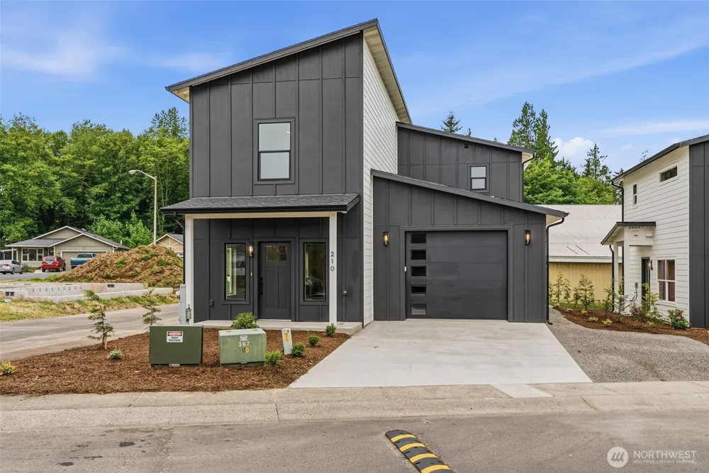 210 Glengate Street Cathlamet, WA 98612