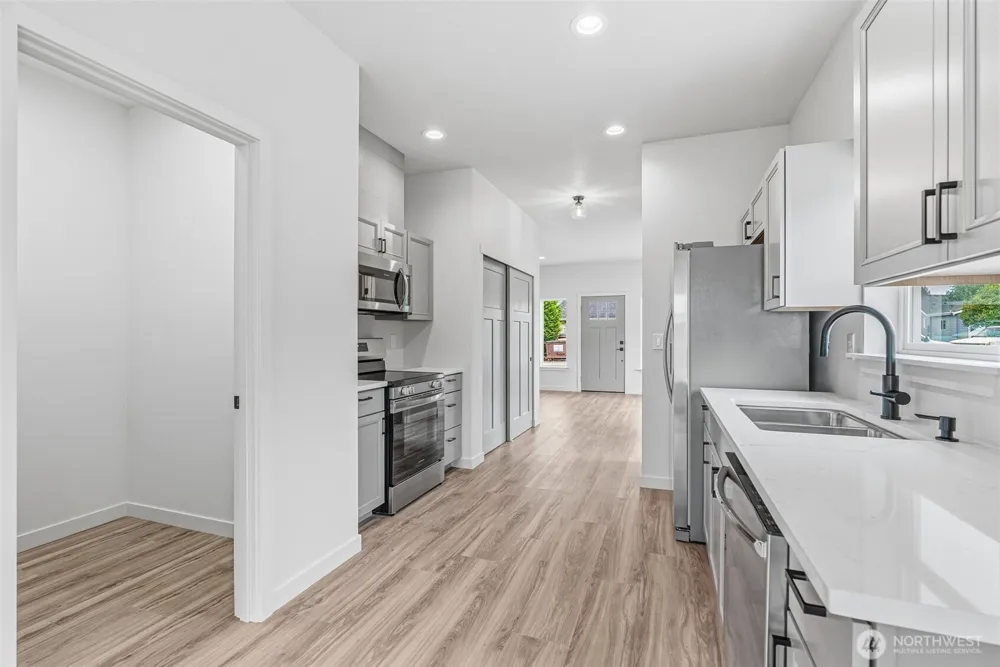 210 Glengate Street Cathlamet, WA 98612
