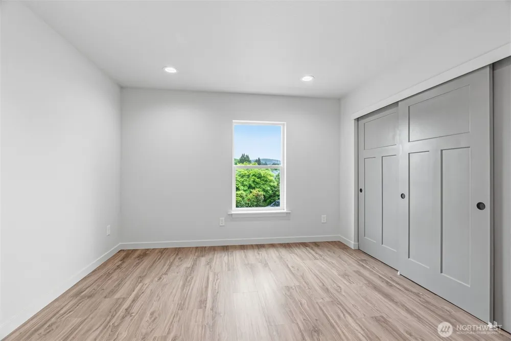 210 Glengate Street Cathlamet, WA 98612