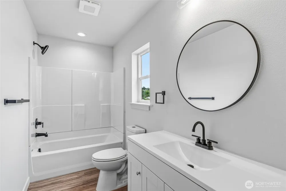 210 Glengate Street Cathlamet, WA 98612