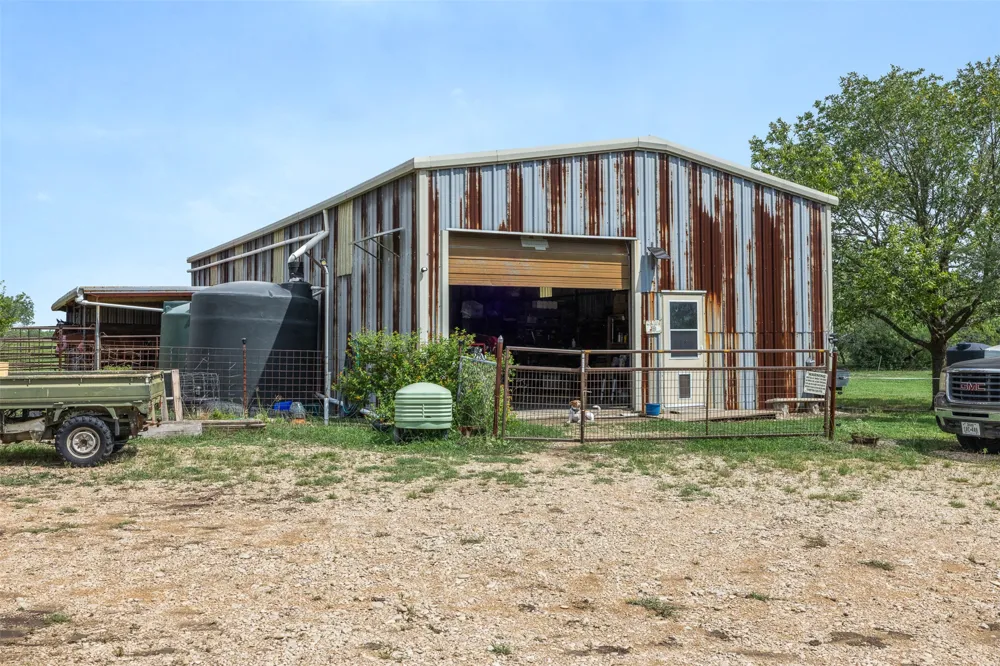 1190 Dickerson Road Lockhart, TX 78644