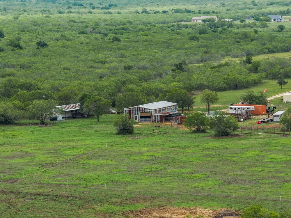 1190 Dickerson Road Lockhart, TX 78644