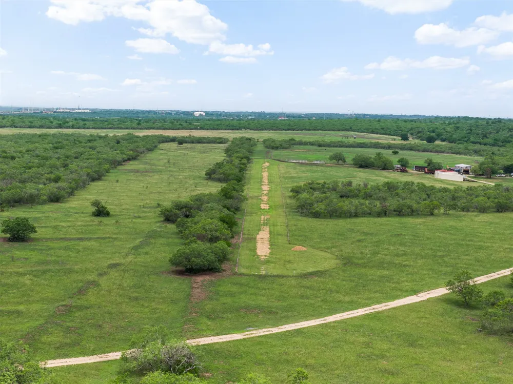 1190 Dickerson Road Lockhart, TX 78644