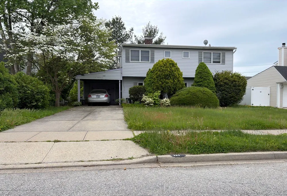 121 Farmedge Road Levittown, NY 11756