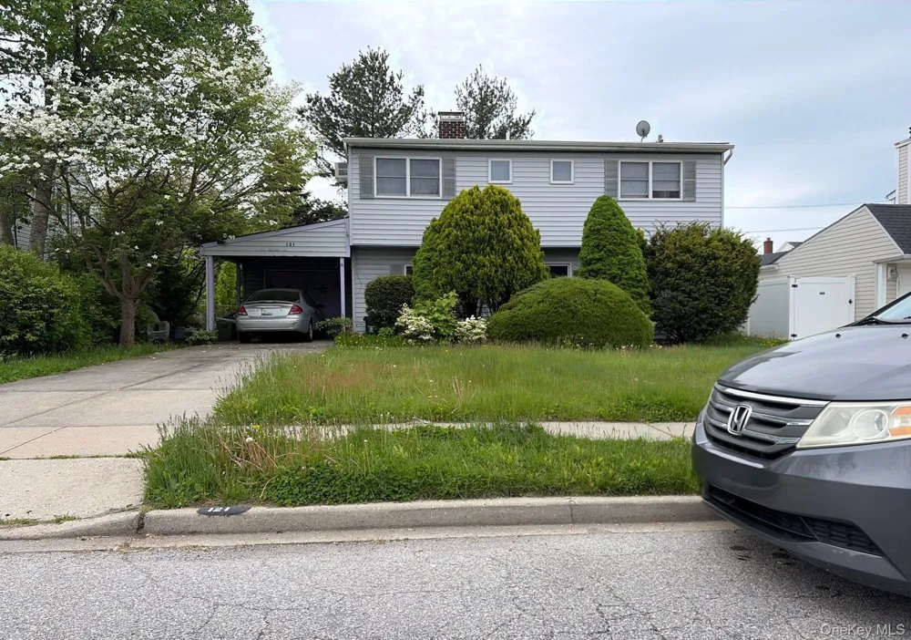 121 Farmedge Road Levittown, NY 11756