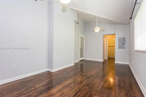 330 NE 86 St