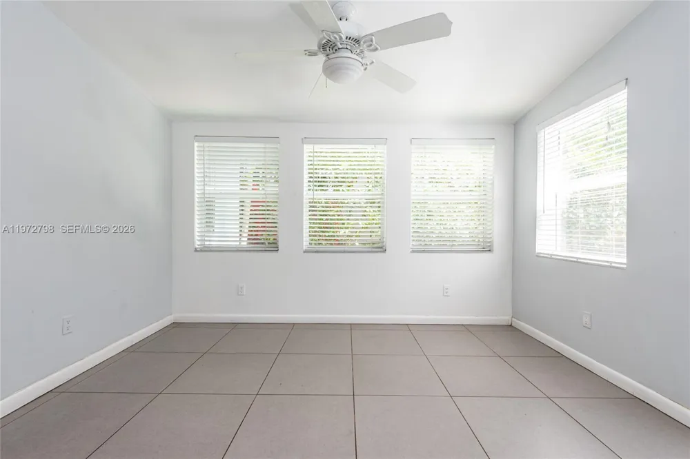 330 NE 86 St El Portal, FL 33138