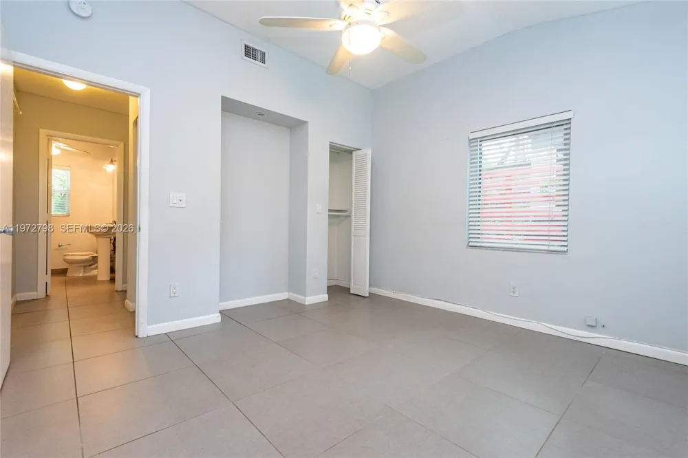 330 NE 86 St El Portal, FL 33138